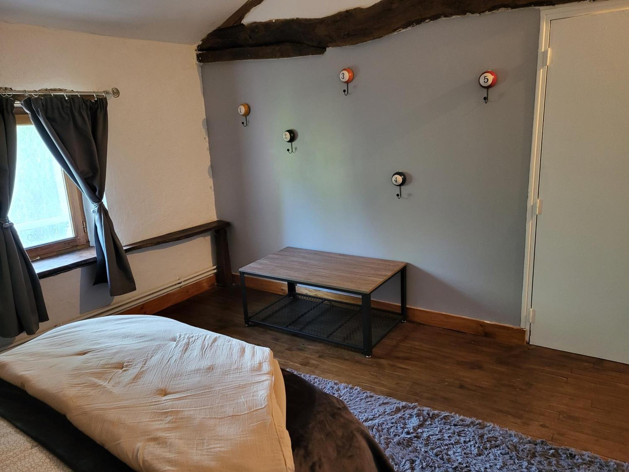 Chambres D Hotes L'Agape Saint-Martial-sur-Isop Værelse billede