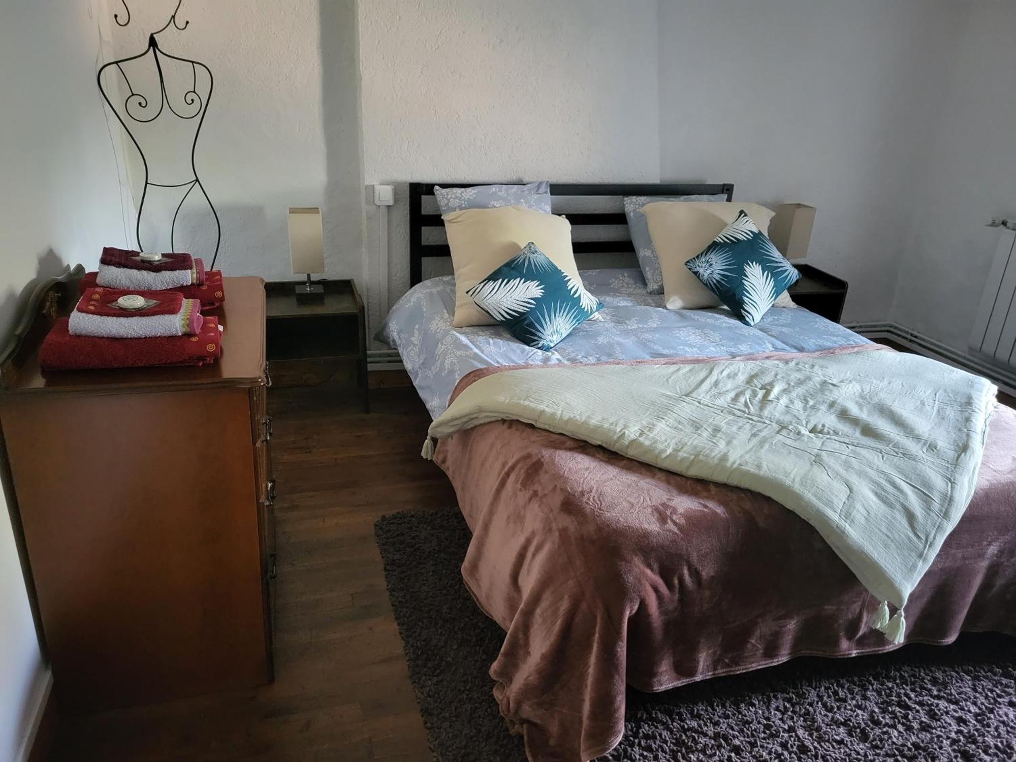 Chambres D Hotes L'Agape Saint-Martial-sur-Isop Værelse billede